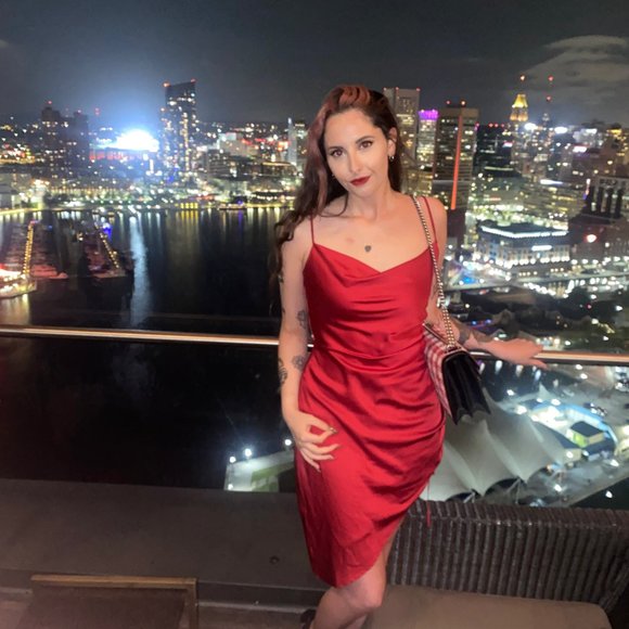 Meet your Posher, Katie - Picture 3 of 3